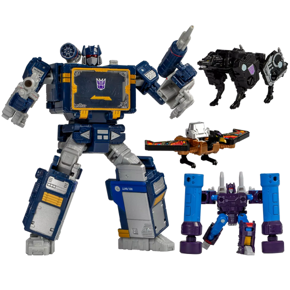 G1 Universe Soundwave Transformers Legacy United Voyager Class